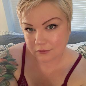 Meet your Posher, Mia